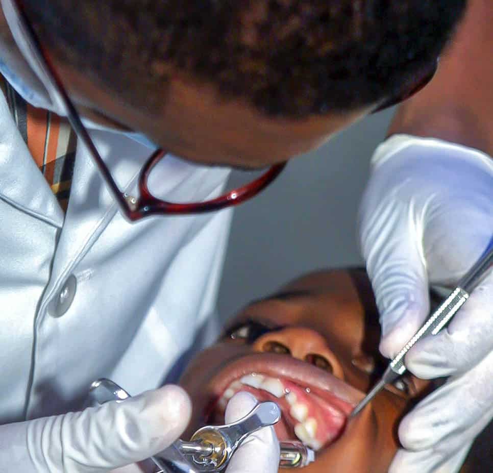 Fast and effective 1-hour teeth whitening service for instant results Warrington